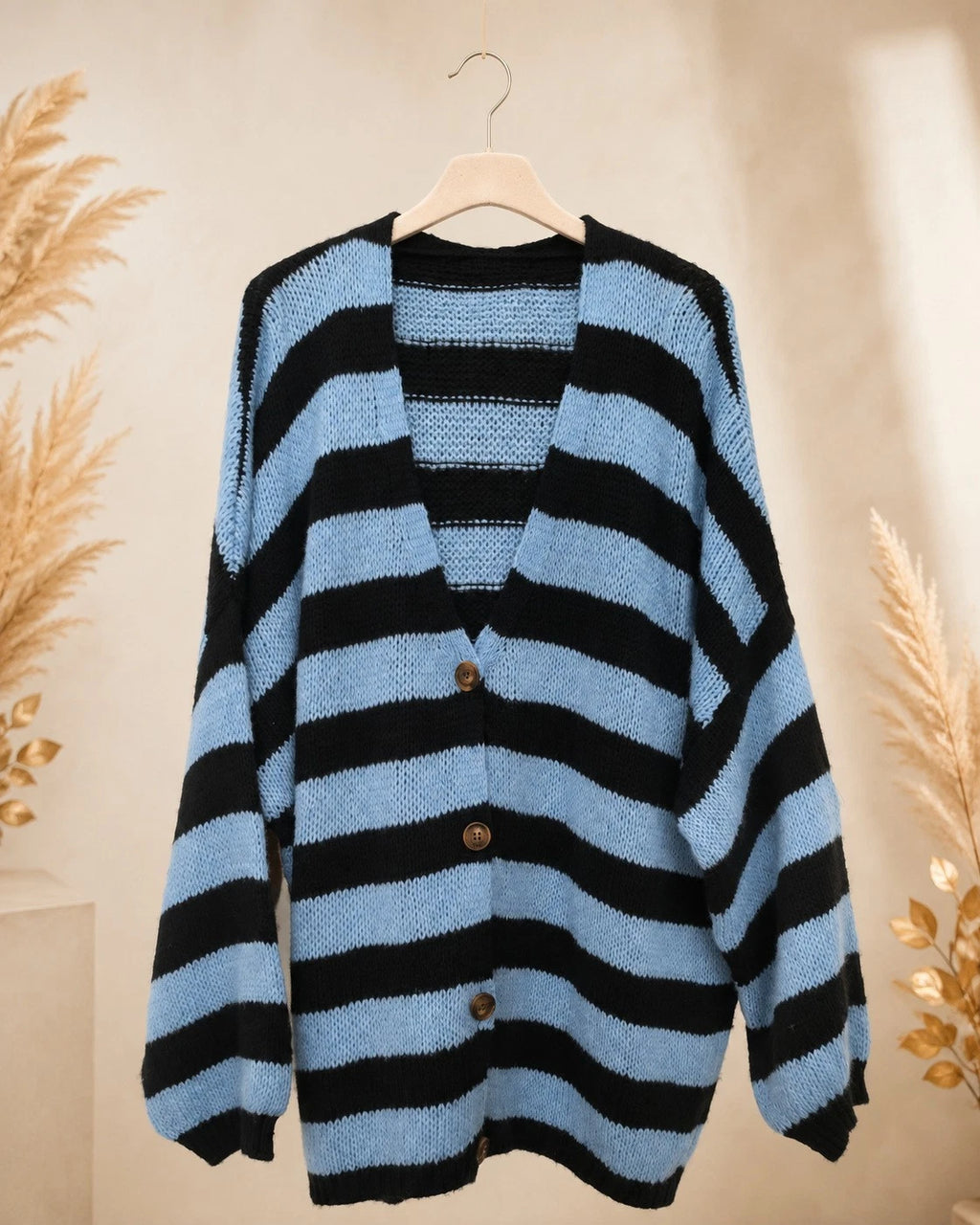 Curvy Damen Strickjacke Oversize gestreift mit Naturknöpfen Größe 48–60 – Ansicht 1