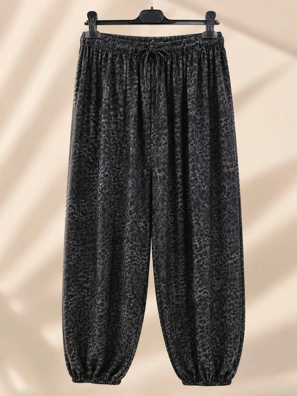 Curvy Damen Leo-Baggyhose aus Baumwolle Größe 48–60 – Ansicht 1