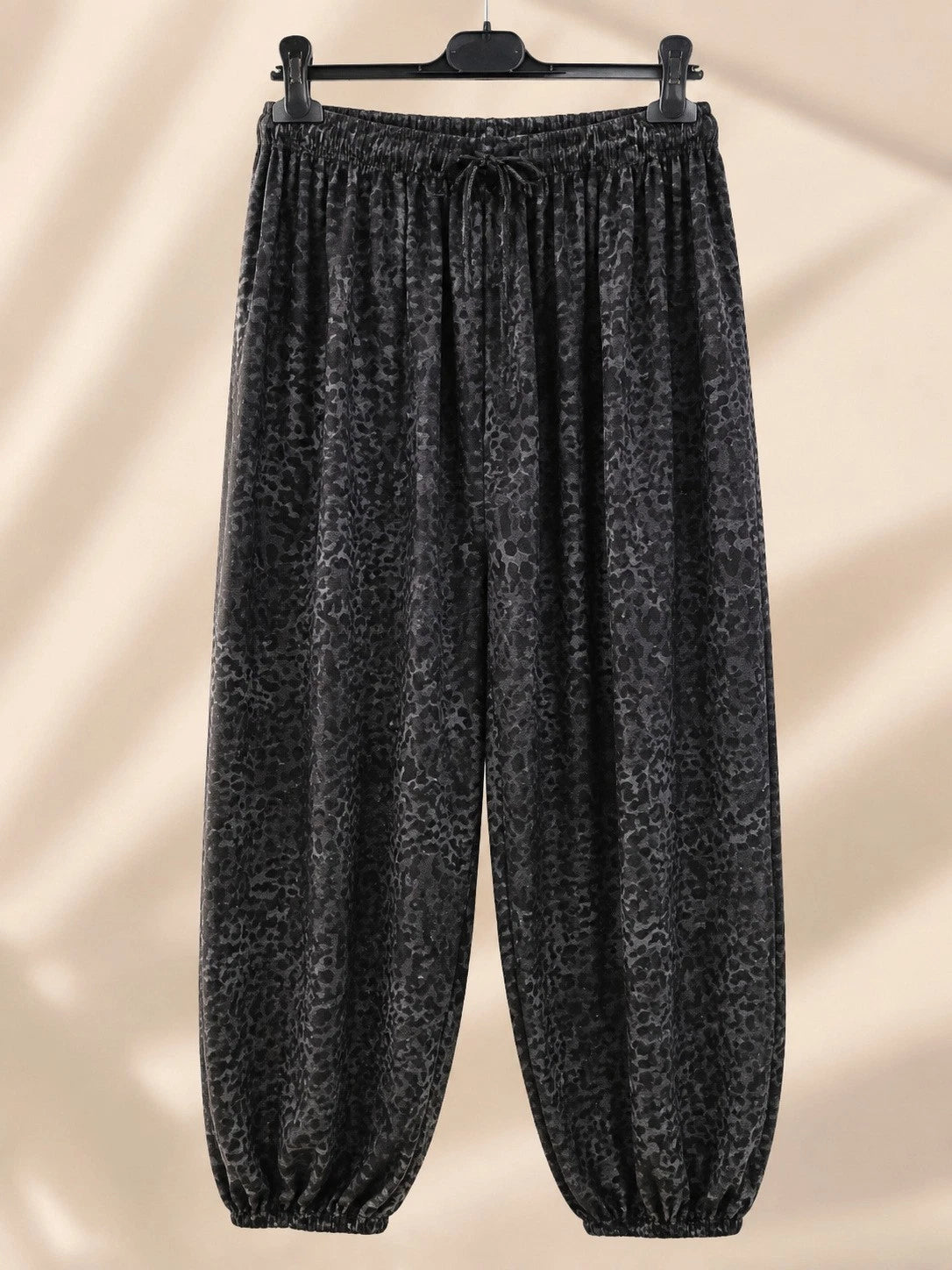 Curvy Damen Leo-Baggyhose aus Baumwolle Größe 48–60 – Ansicht 1