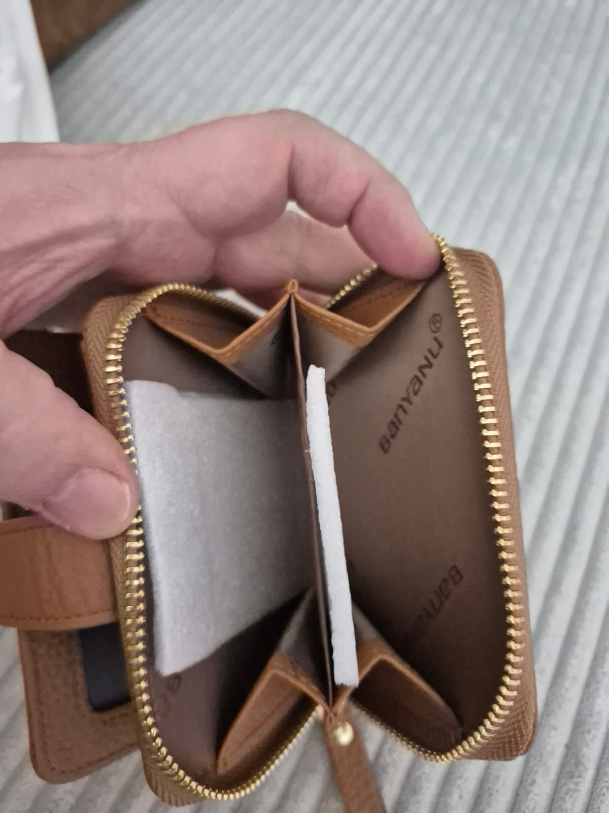 BANYANU Geldbörse Damen Camel Braun RFID Lederoptik Kartenfach Reißverschluss – Produktbild 3