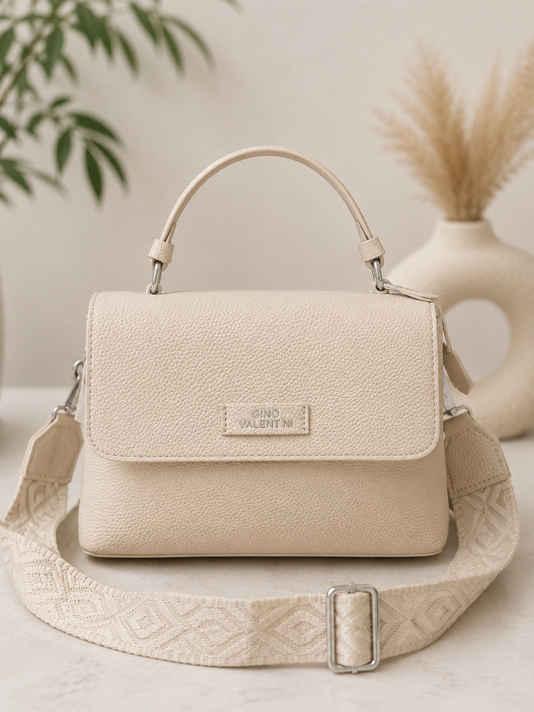 Gino Valentini Damen Umhängetasche Beige Creme Kunstleder Crossbody – Produktbild 1