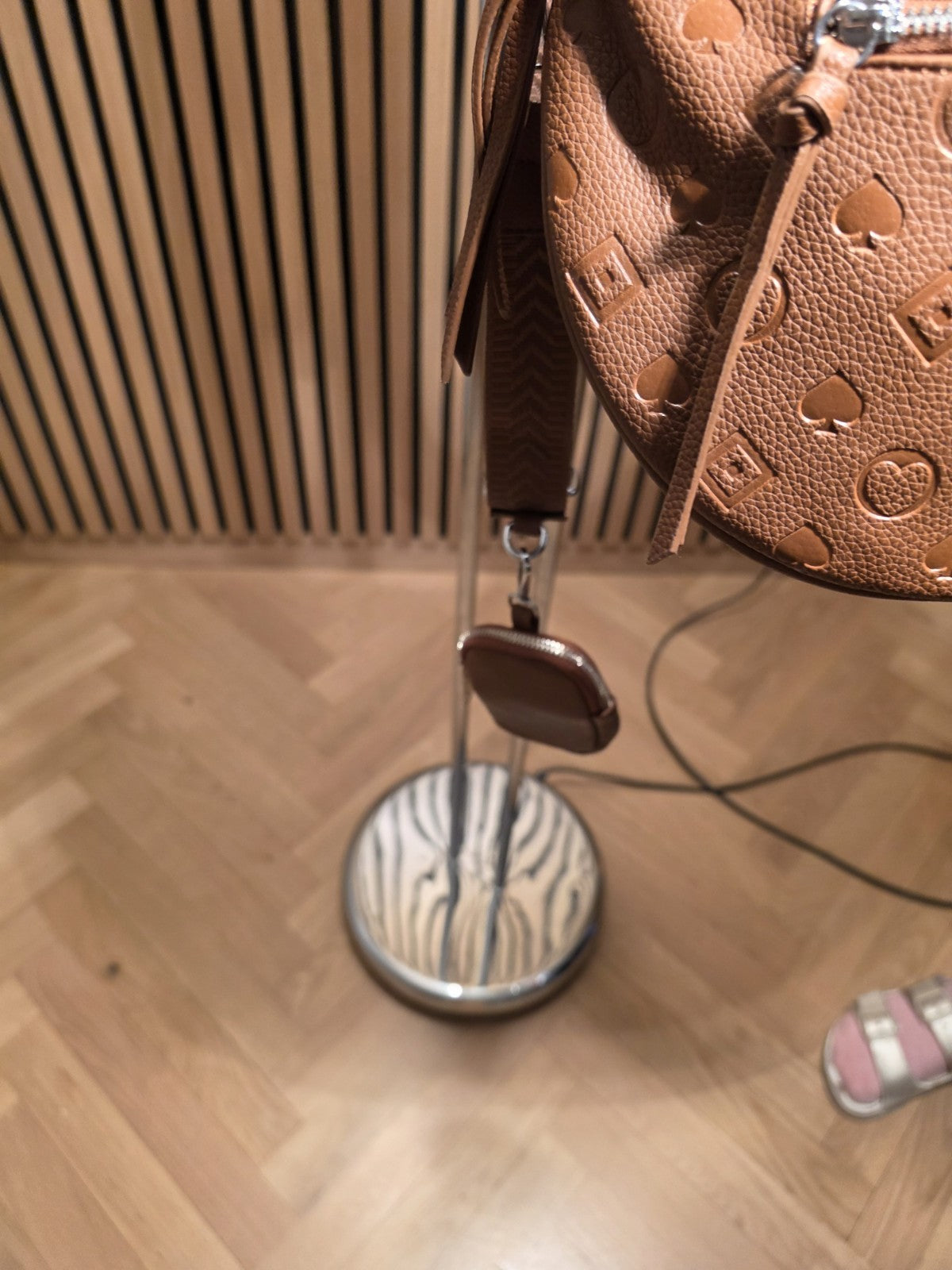 Damen Bauchtasche Cognac Crossbody Umhängetasche Kunstleder Festival – Produktbild 3