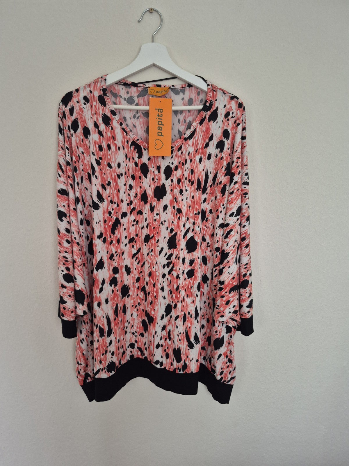 Papita Oversize Tunika Damen 50–60 Animal Print Fledermaus Koralle Schwarz – Produktbild 2