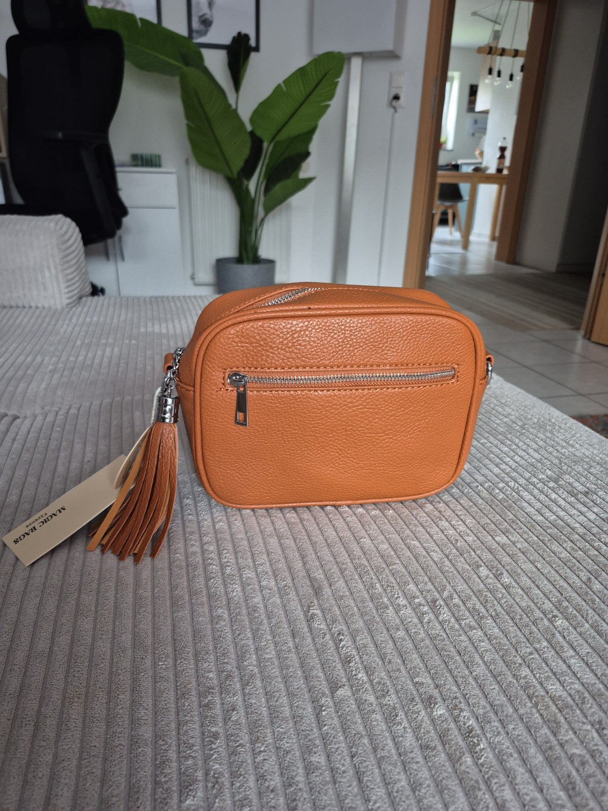 Magic Bags Firenze Damen Umhängetasche Cognac Camel Tasche Quaste – Produktbild 1
