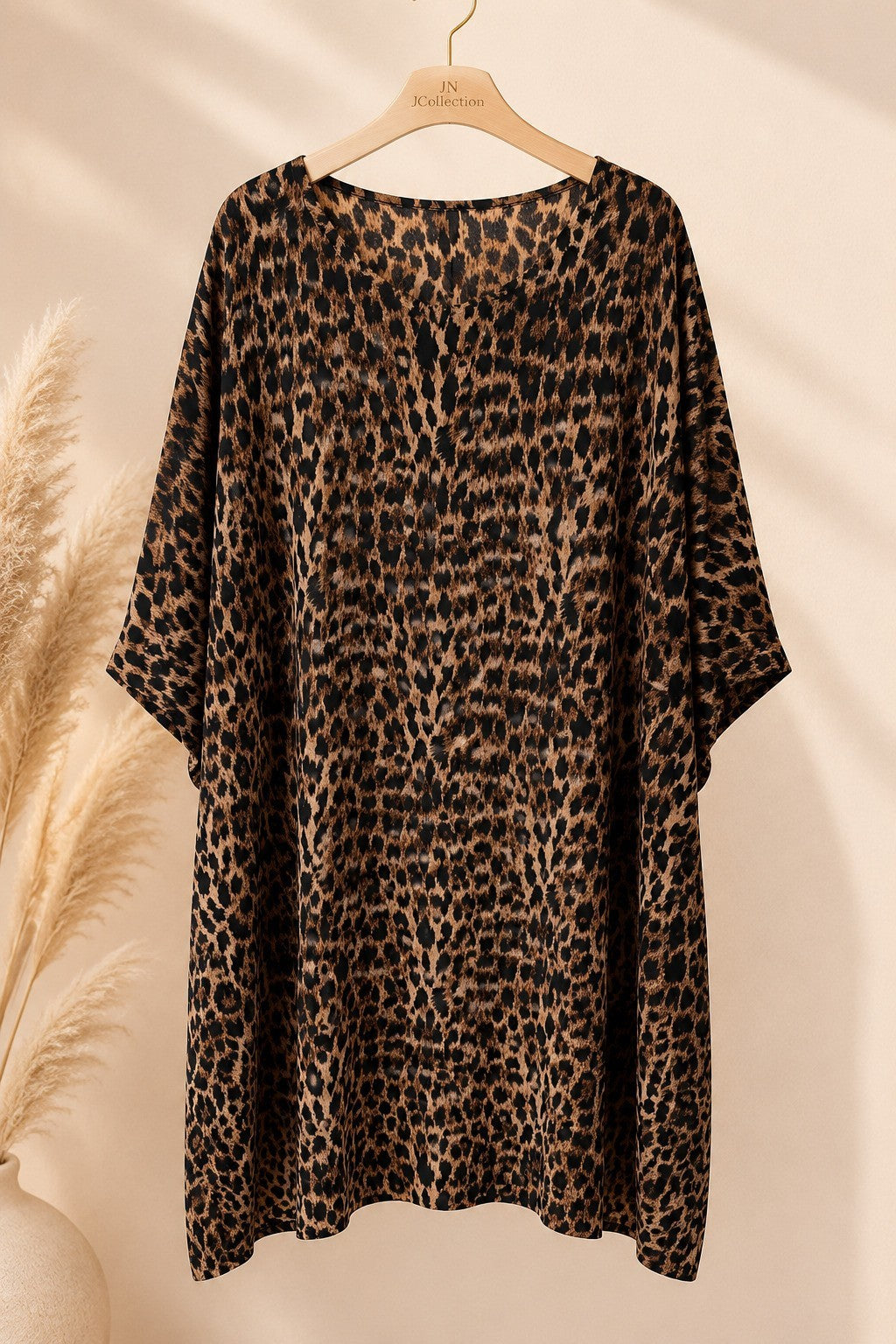 Curvy Oversize Tunika Animalprint Leo 100% Viskose weit geschnitten – Produktbild 1