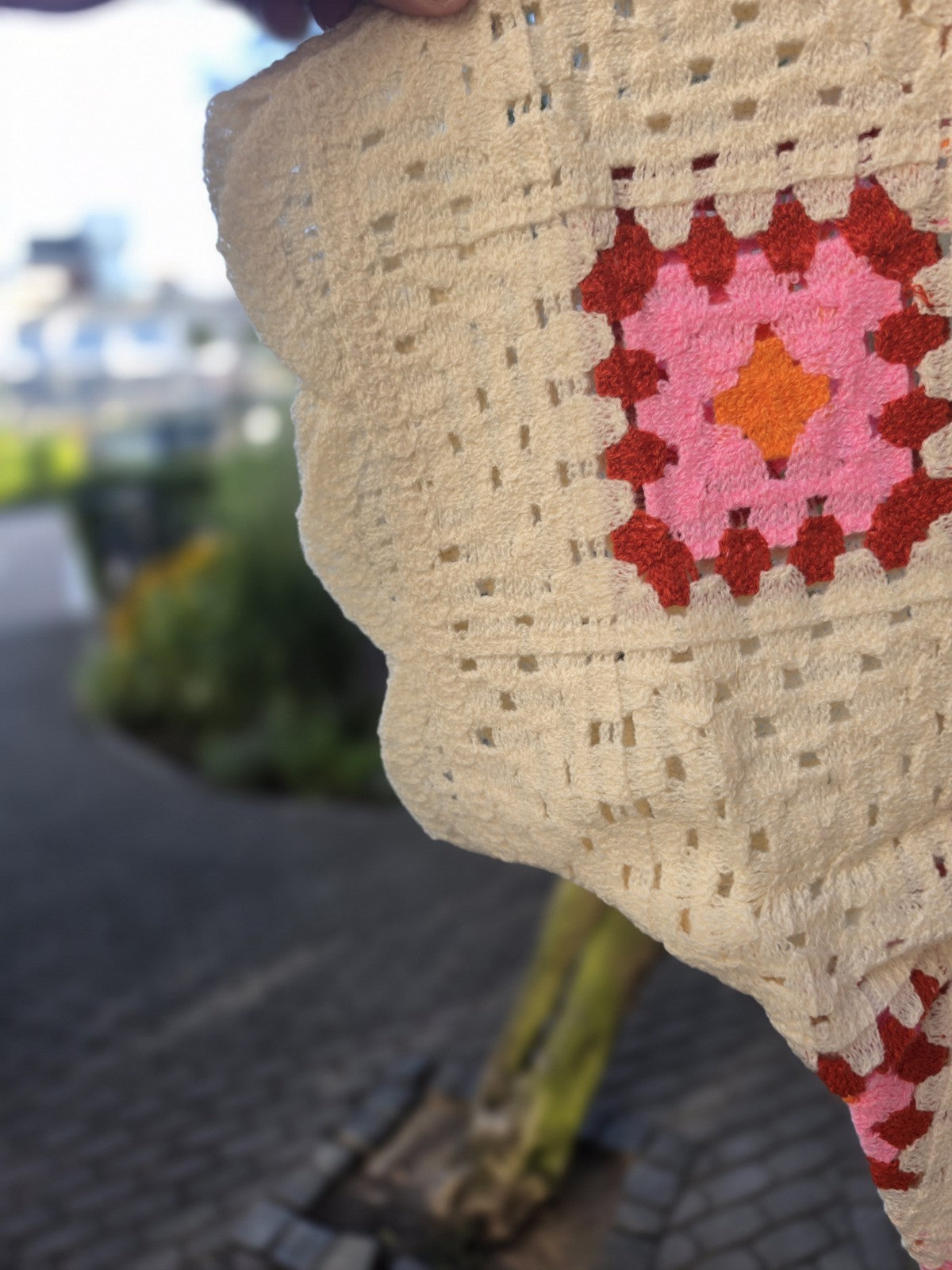 Boho Häkel Pullover Oversize Creme Pink Orange Granny Squares Baumwolle Einheitsgröße – Produktbild 4