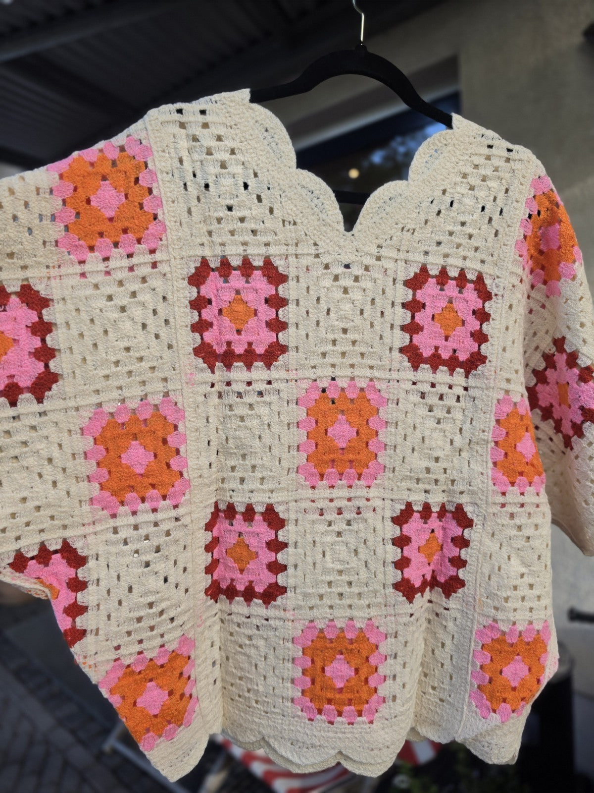 Boho Häkel Pullover Oversize Creme Pink Orange Granny Squares Baumwolle Einheitsgröße – Produktbild 5